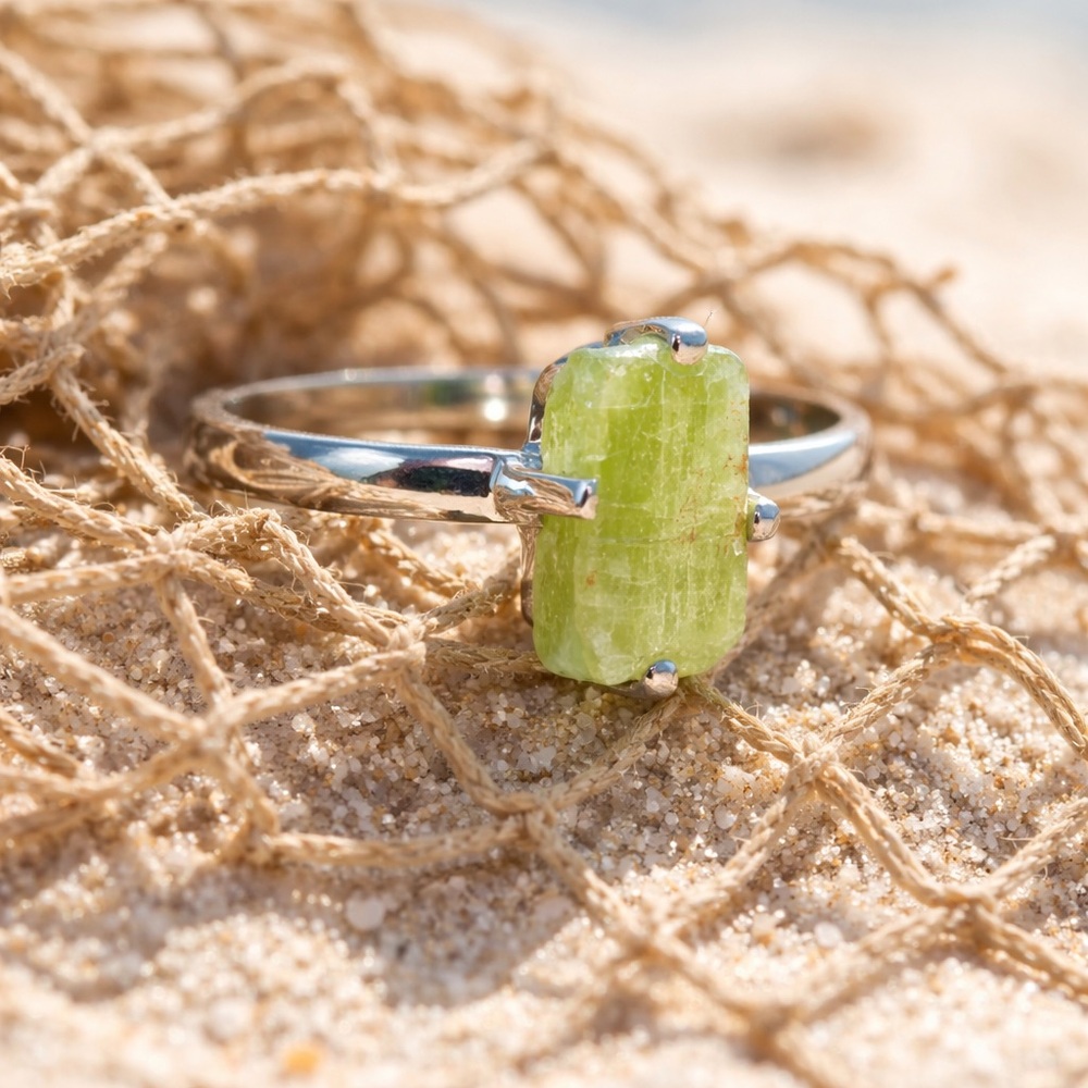 Green Kyanite Ring
